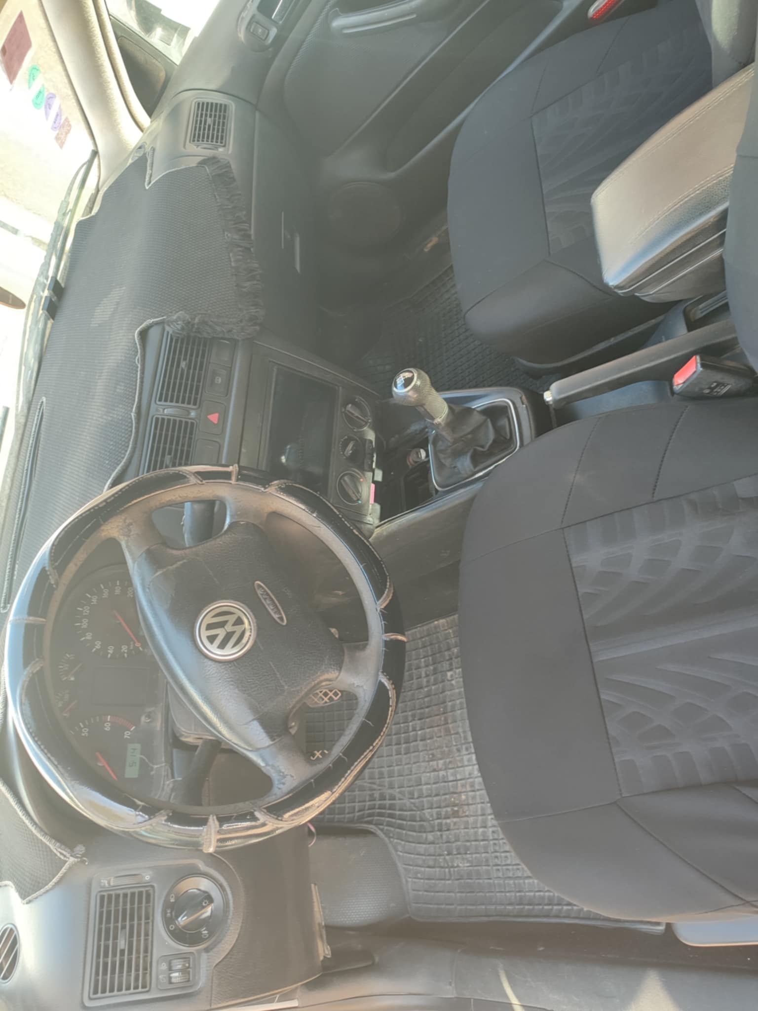 Sakiet Eddaier Sakiet Eddaier Volkswagen Golf 4 Golf 4 essence  5cv