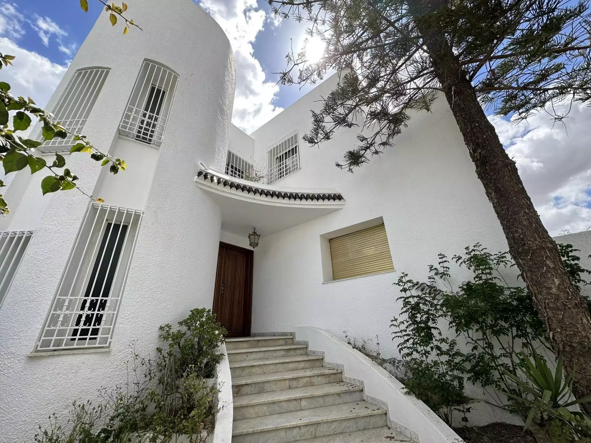El Menzah El Menzah 9 Location Maisons Villa s7  menzah 9 sur artre principale
