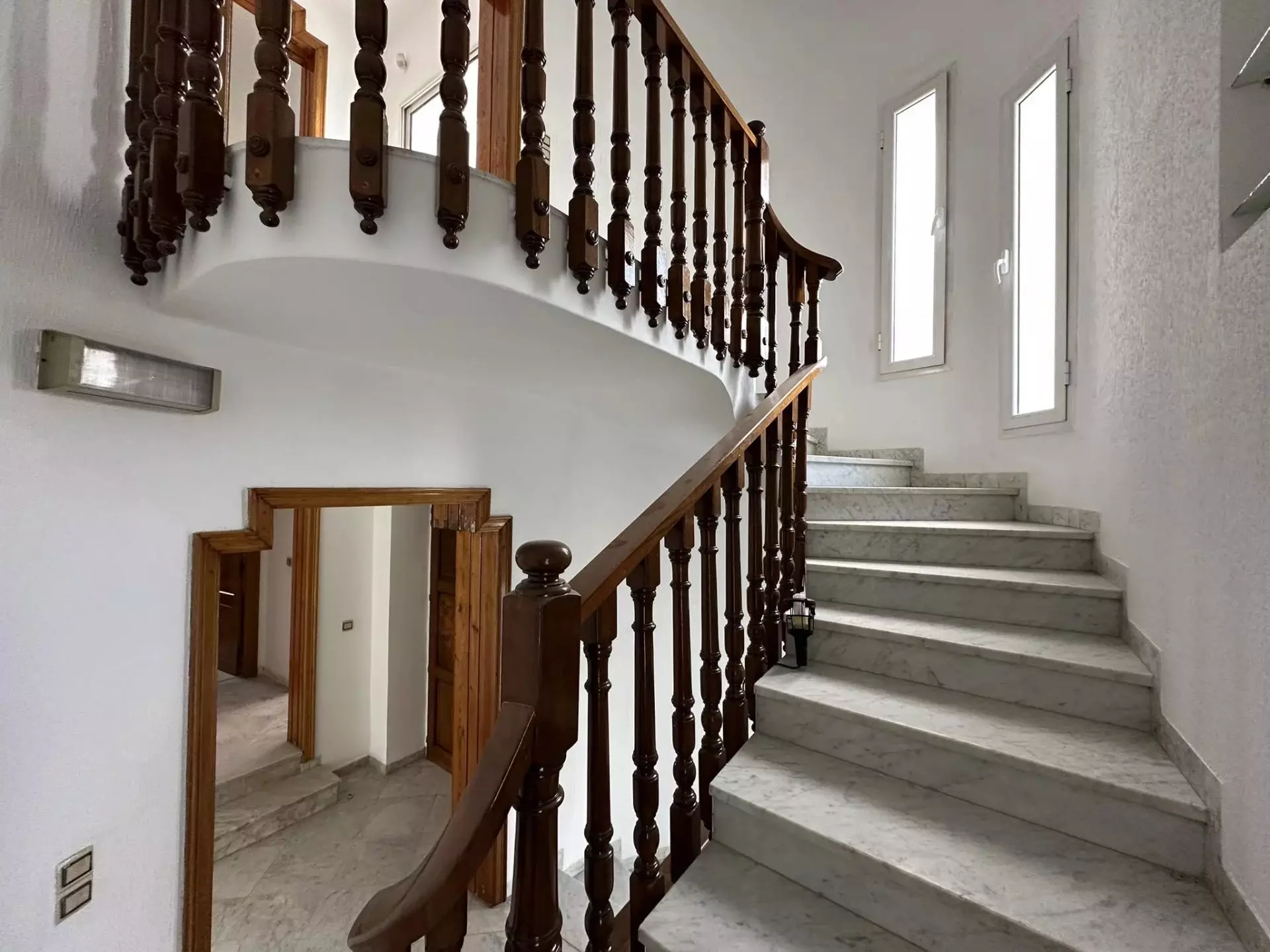 El Menzah El Menzah 9 Location Maisons Villa s7  menzah 9 sur artre principale