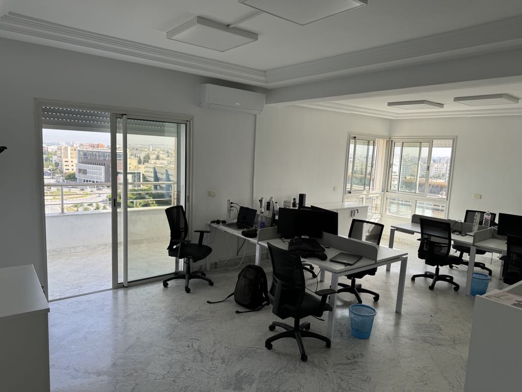 Cite El Khadra Zone urbaine nord Bureaux & Commerces Bureau Super bureau 200 m2 au centre urbain nord