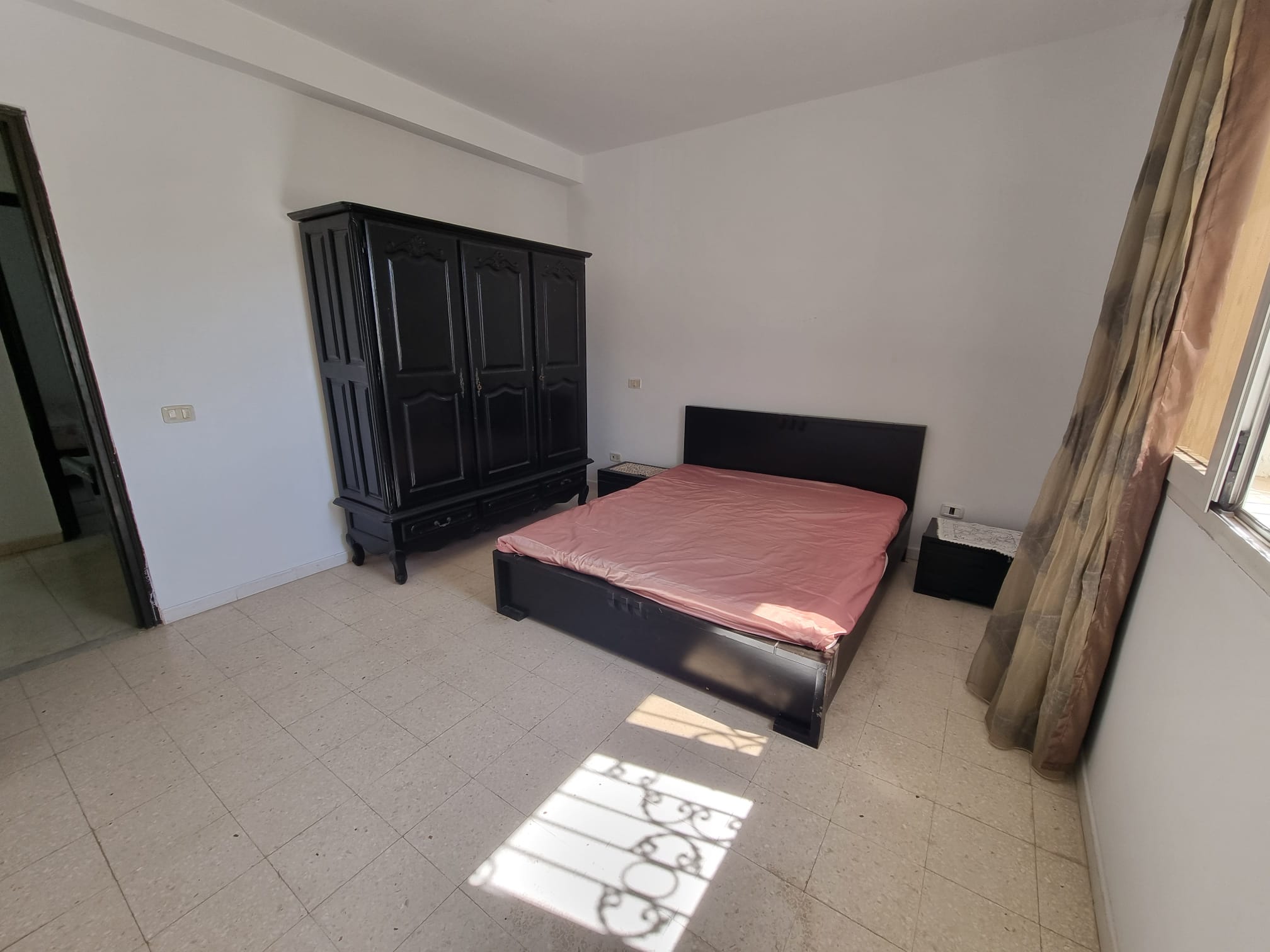 Raoued Ariana Essoughra Location Appart. 3 pices Etage de villa indep meuble