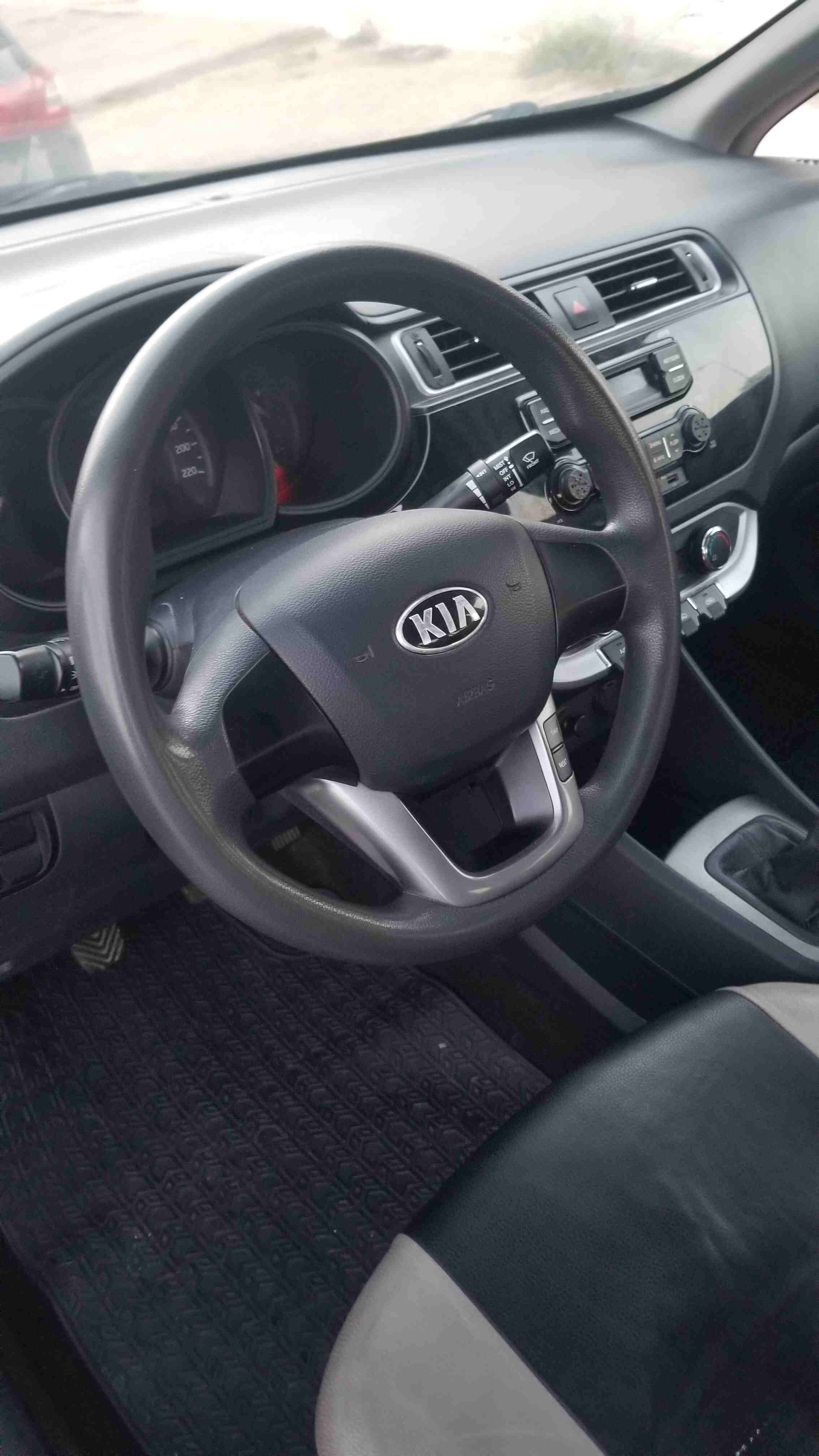 El Menzah El Menzah 9 Kia Rio Kia rio en trs bon tat