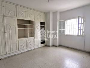 Ariana Ville El Menzah 8 Location Maisons Villa s6 de 600 m2  menzah 8