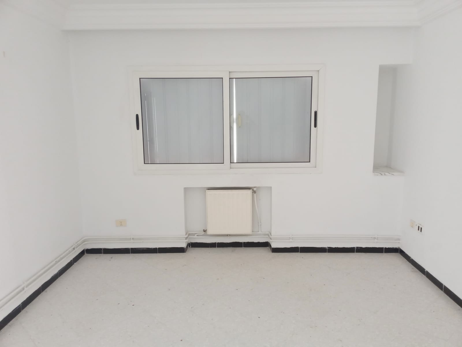Ariana Ville El Menzah 8 Location Appart. 3 pices Menzah8 loc rezdejardin s2