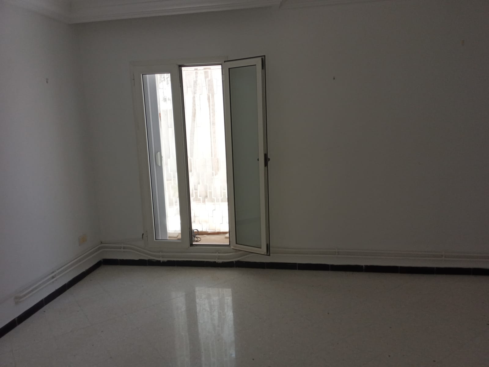 Ariana Ville El Menzah 8 Location Appart. 3 pices Menzah8 loc rezdejardin s2