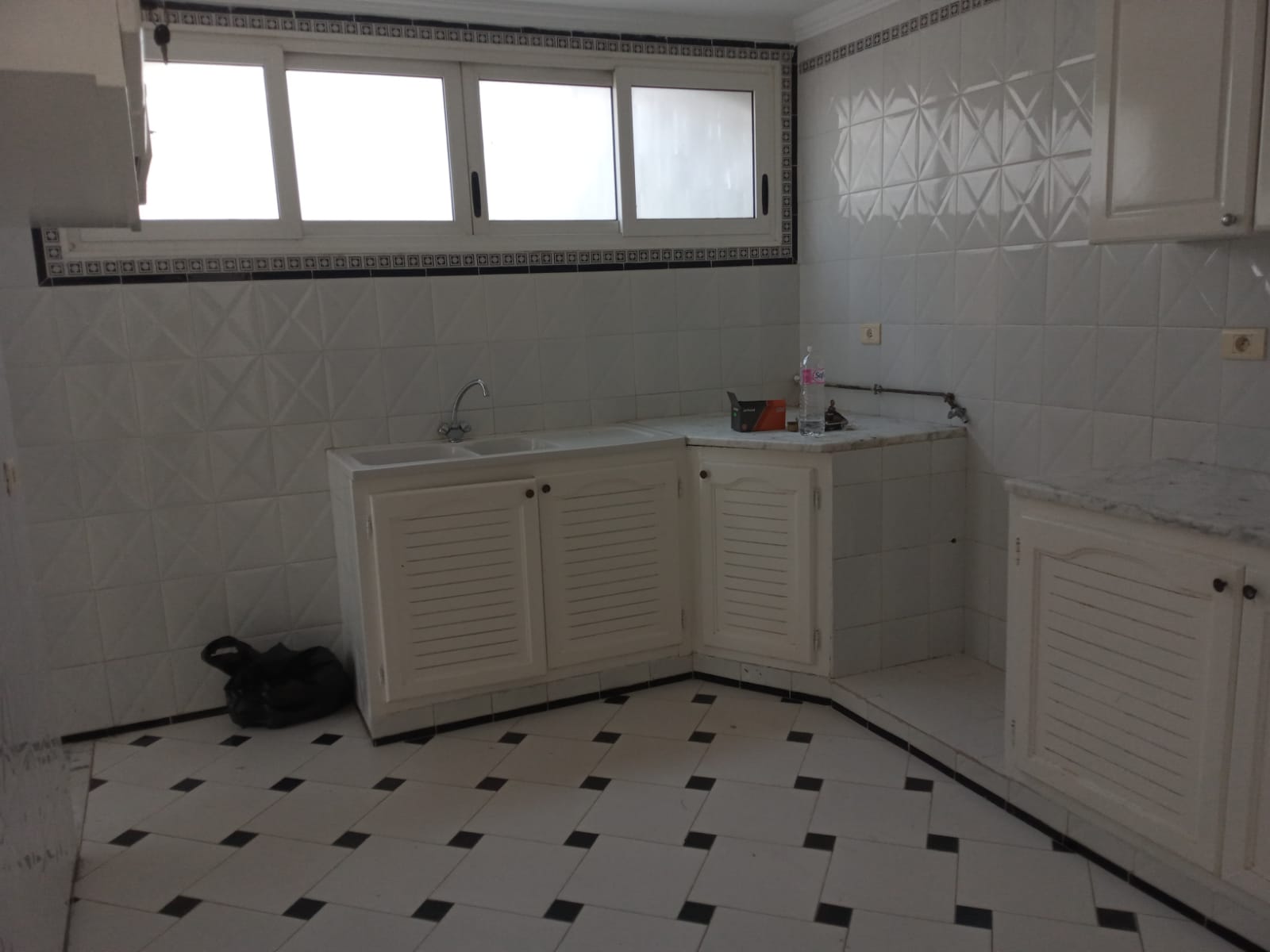 Ariana Ville El Menzah 8 Location Appart. 3 pices Menzah8 loc rezdejardin s2