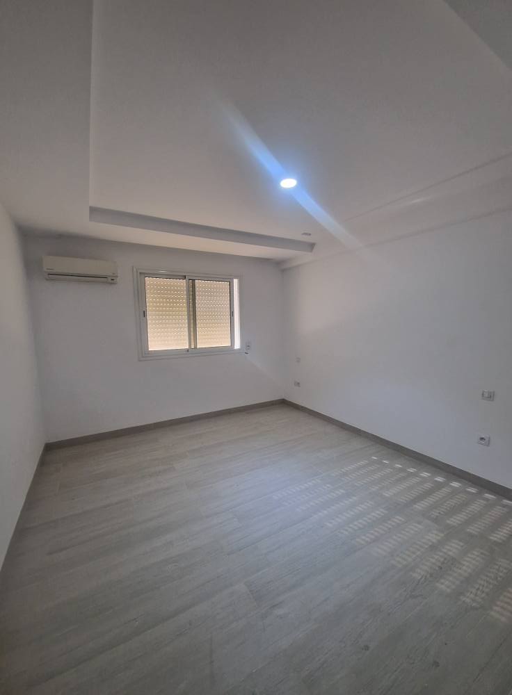 Ariana Ville Riadh Landlous Location Appart. 2 pices S1 haut standinf  riadh el andalous