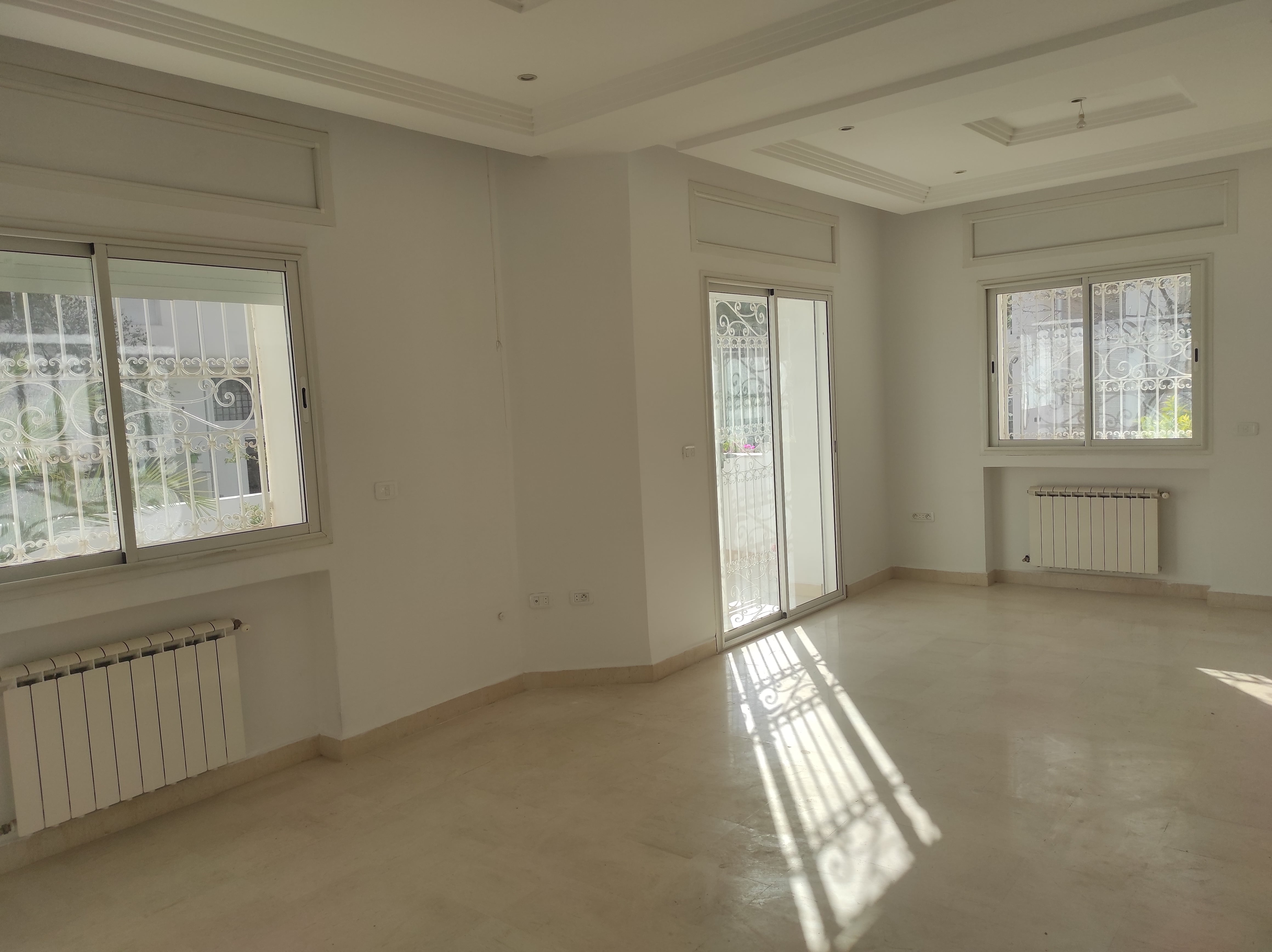 La Marsa Berge Du Lac Location Maisons Villa pour bureau 24 pices lac2