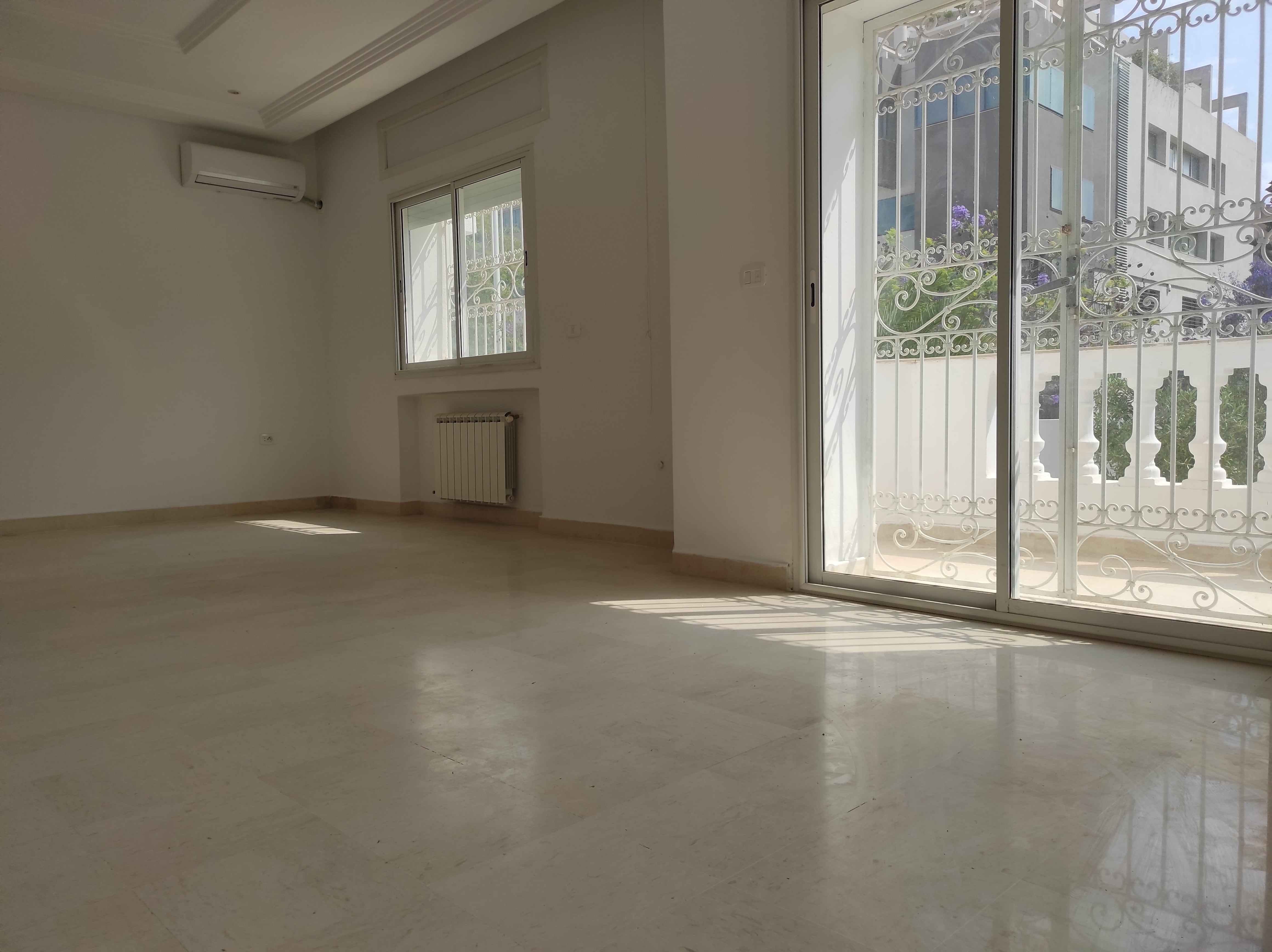 La Marsa Berge Du Lac Location Maisons Villa pour bureau 24 pices lac2
