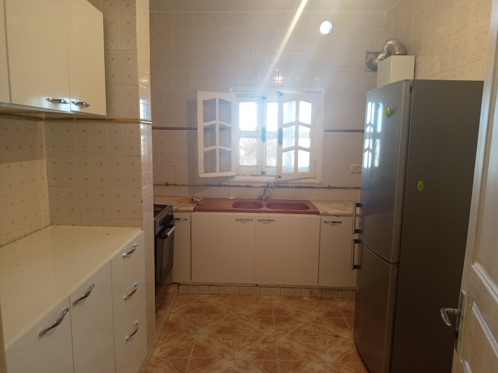 El Menzah El Manar 1 Location Appart. 4 pices Vaste tage de villa s3  manar1