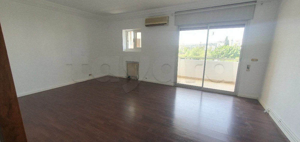 Ariana Ville El Menzah 6 Location Appart. 3 pices Spacieux et lumineux appartement s2  menzah6