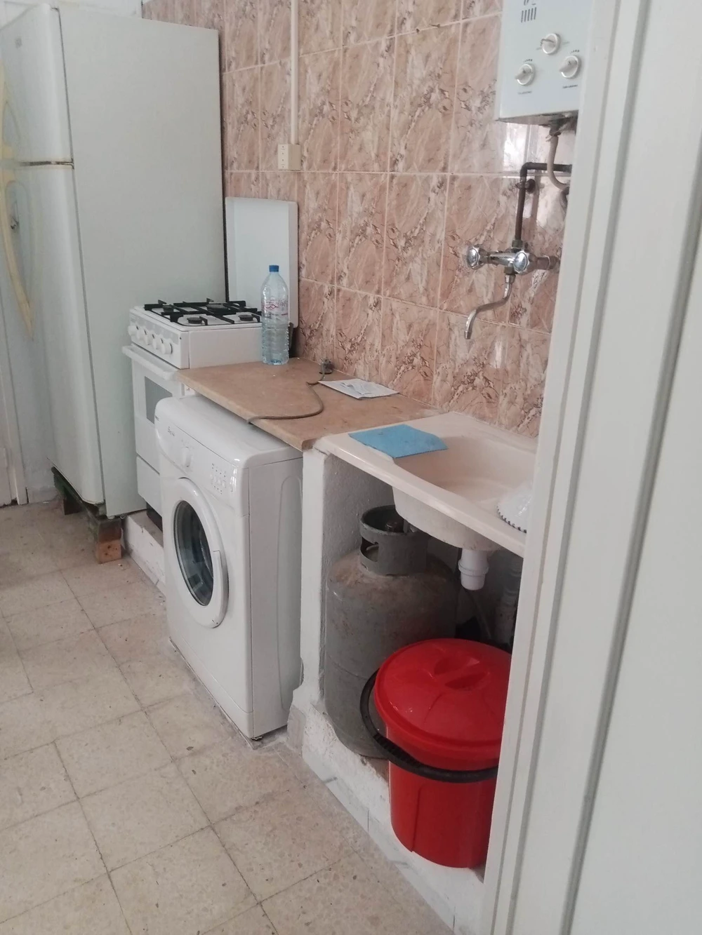 El Menzah El Manar 2 Location Appart. 2 pices Studio s1 meubl  manar2
