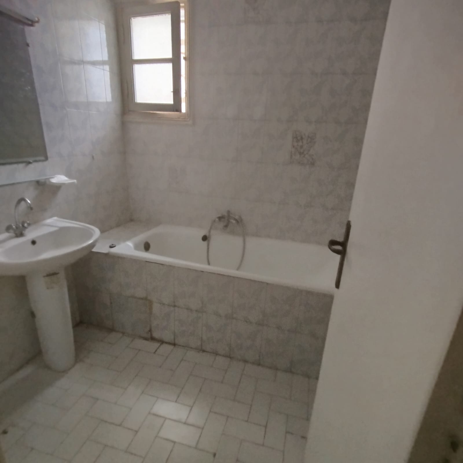 El Menzah El Menzah 9 Location Appart. 3 pices Mignon tage de villa s2  menzah9a