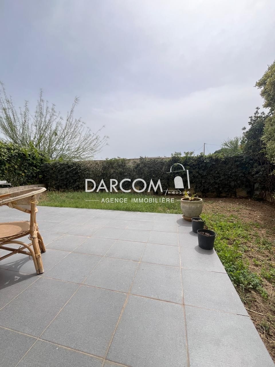 La Soukra Chotrana 1 Location Appart. 3 pices S2 avec jardin  chotrana 1
