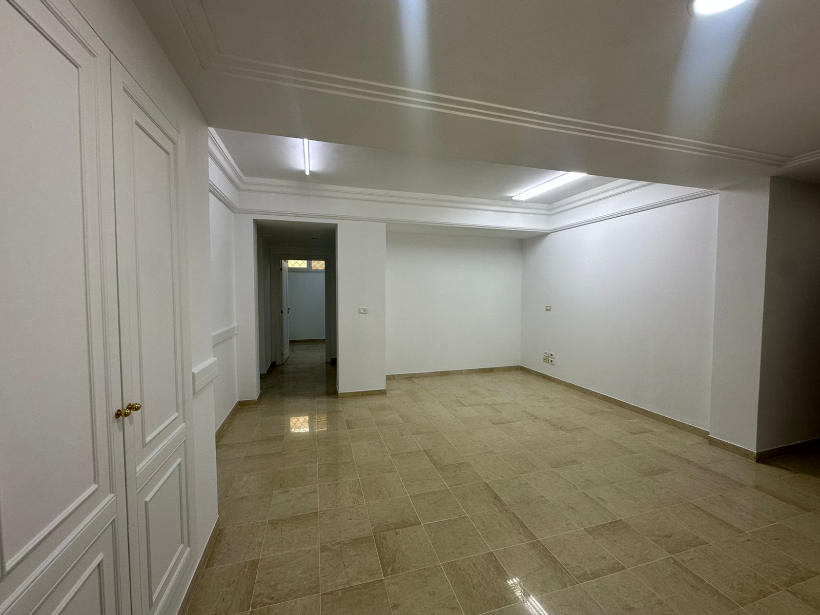 Ariana Ville Cite Ennasr 2 Vente Appart. 3 pices Appartement bureau h2  cit ennasr