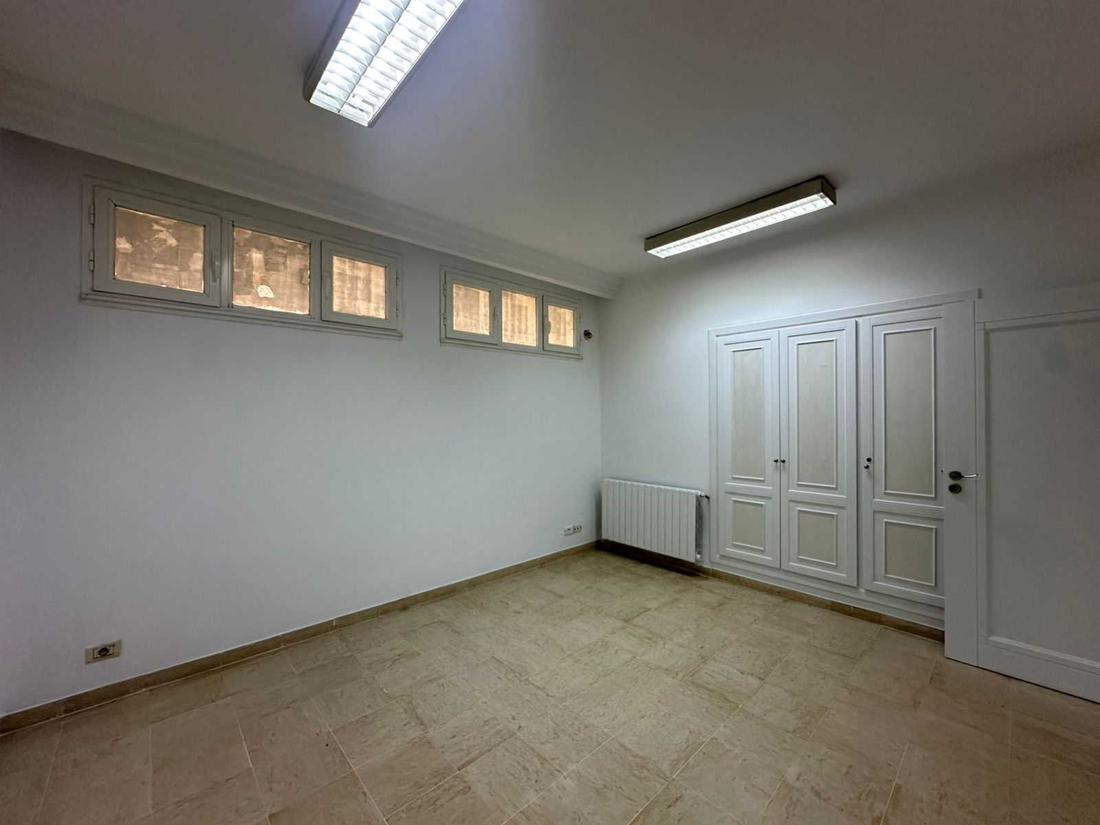 Ariana Ville Cite Ennasr 2 Vente Appart. 3 pices Appartement bureau h2  cit ennasr