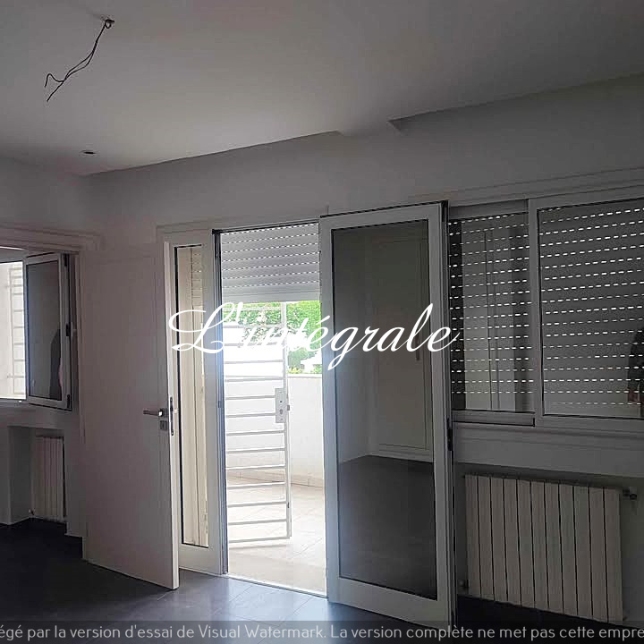 Ariana Ville Cite Ennasr 2 Location Appart. 3 pices S2 de trs haut standing