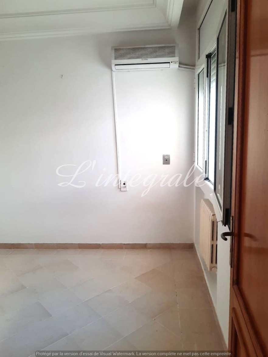 Ariana Ville Cite Ennasr 2 Location Appart. 3 pices S2 bon standing