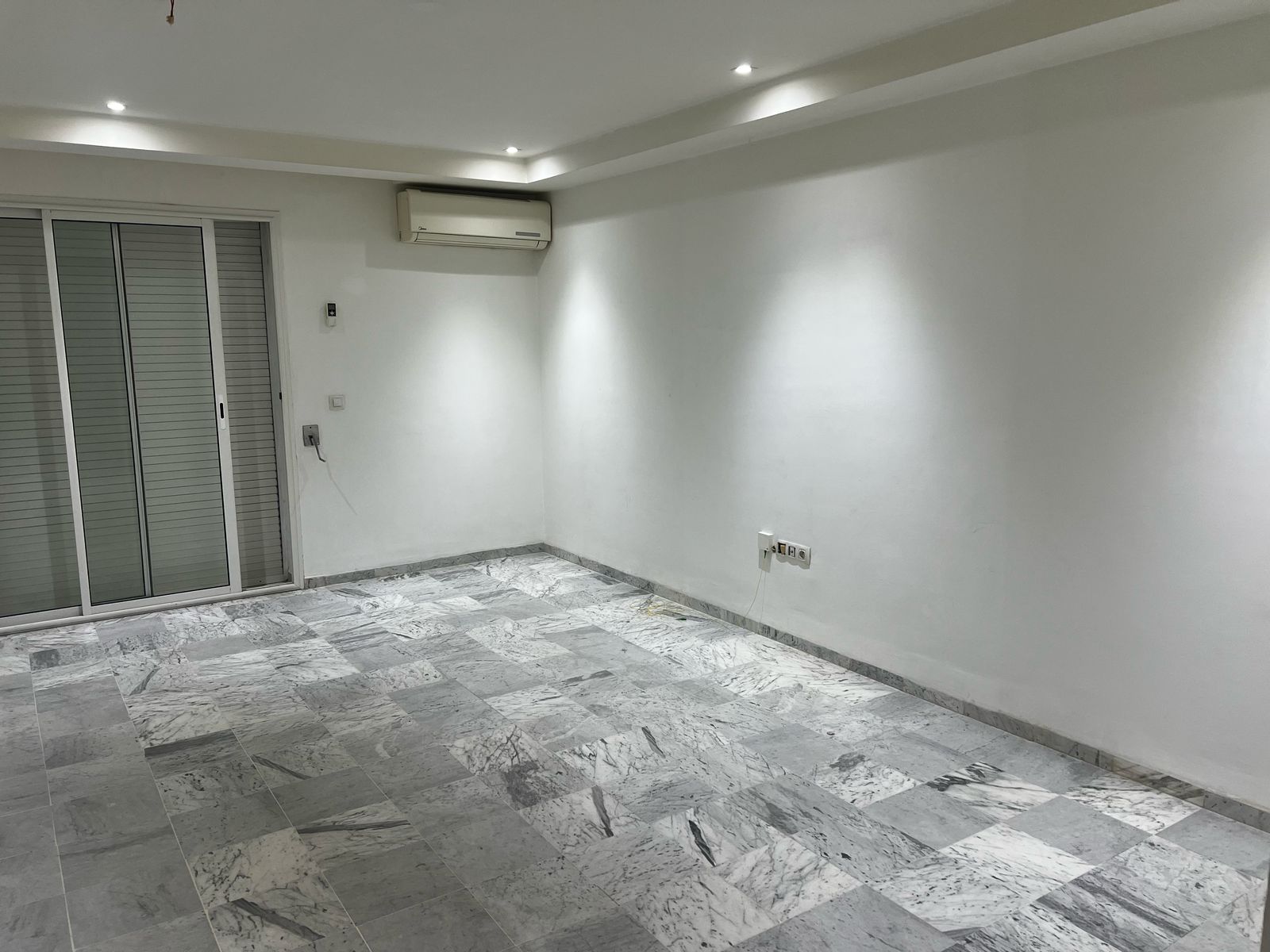 Ariana Ville Riadh Landlous Location Appart. 3 pices Appartement s 2 ht standing riadh landalos