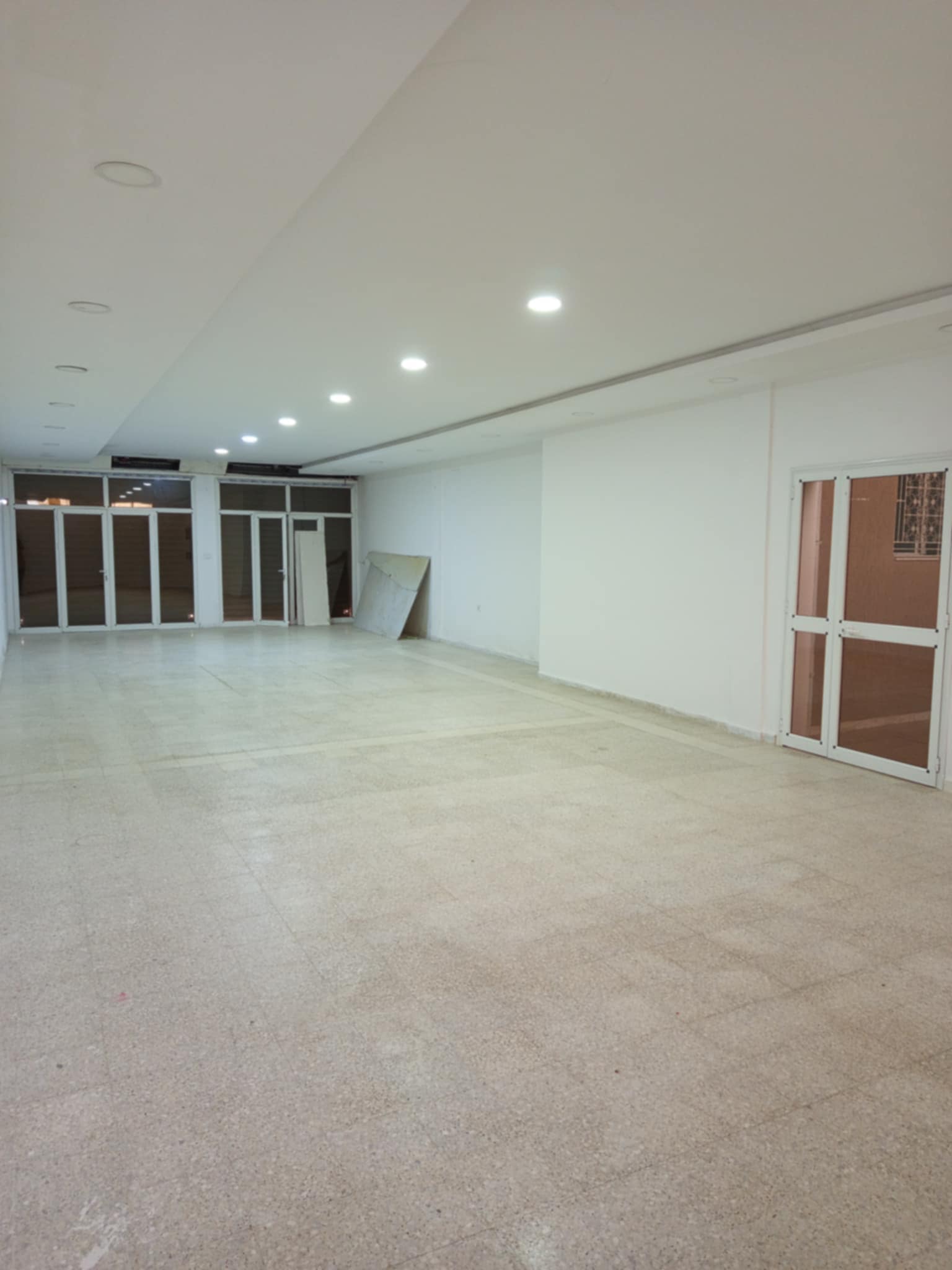 Sidi Hassine Sidi Hassine Location Appart. 3 pices Bureaux et local  usage vari
