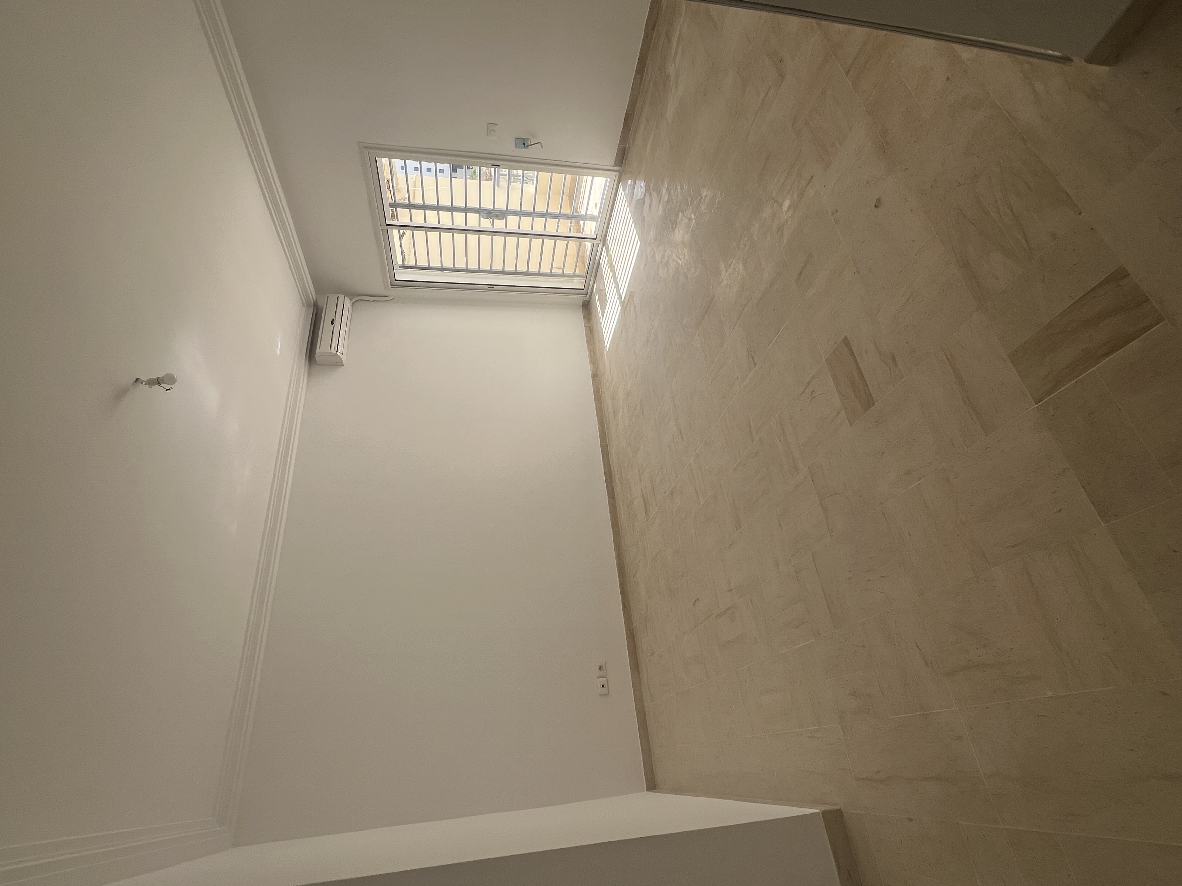 Cite El Khadra Zone urbaine nord Vente Appart. 3 pices Appartement s2 au rdc