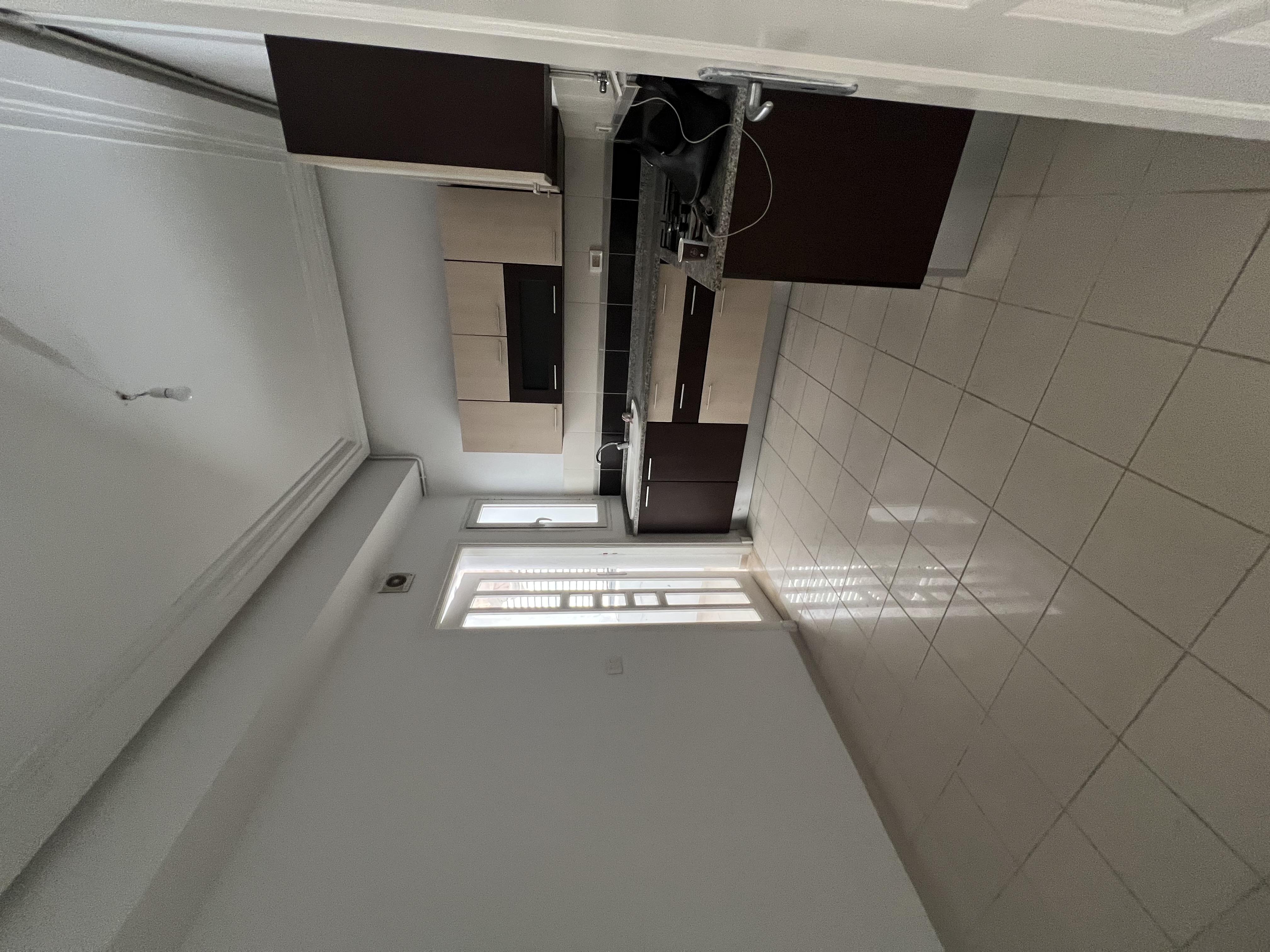 Cite El Khadra Zone urbaine nord Vente Appart. 3 pices Appartement s2 au rdc