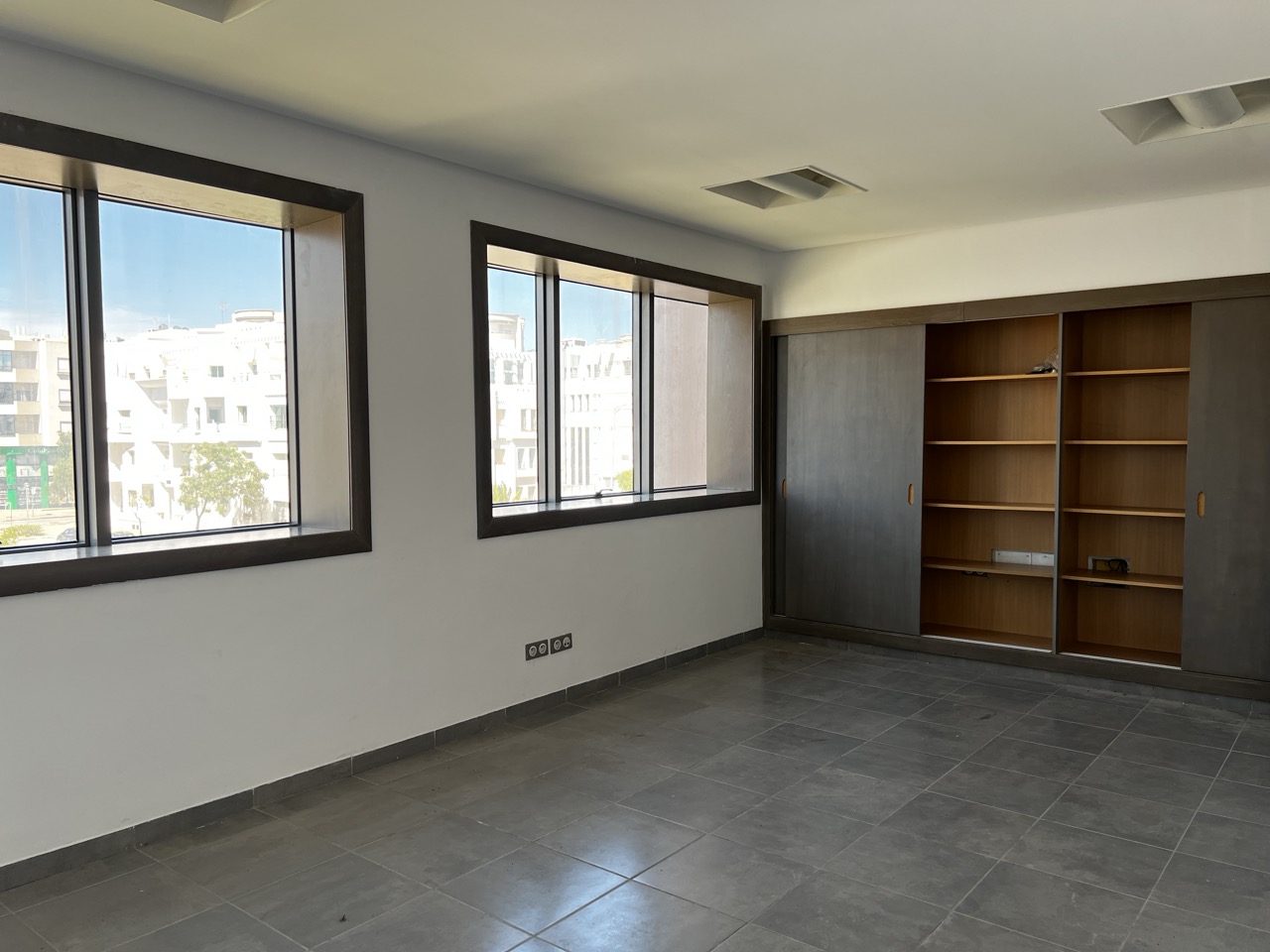 La Marsa Berge Du Lac Location Surfaces Bureau 545 m2 au lac 2