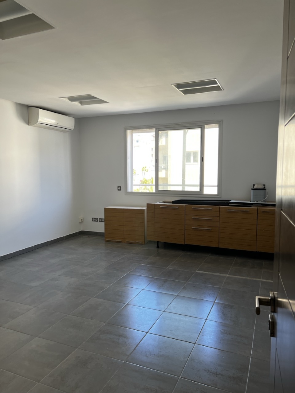 La Marsa Berge Du Lac Location Surfaces Bureau 545 m2 au lac 2