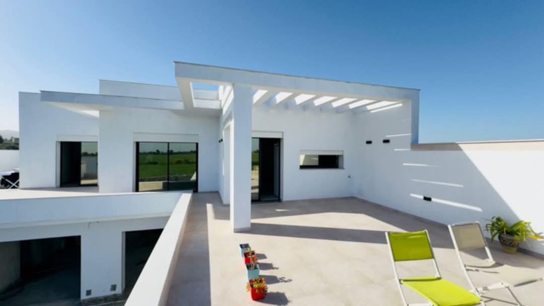 Sidi Thabet Cebalet Ben Ammar Vente Maisons Luxueuse villa avec piscine semi acheve