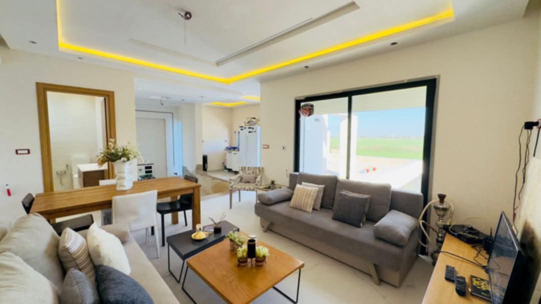 Sidi Thabet Cebalet Ben Ammar Vente Maisons Luxueuse villa avec piscine semi acheve