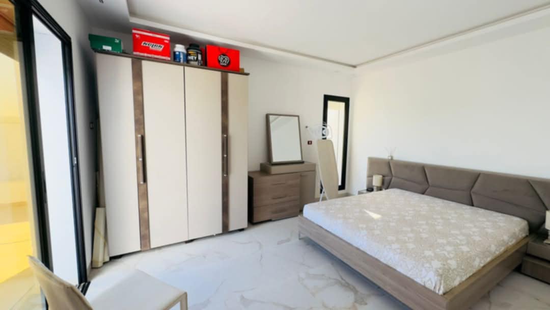 Sidi Thabet Cebalet Ben Ammar Vente Maisons Luxueuse villa avec piscine semi acheve
