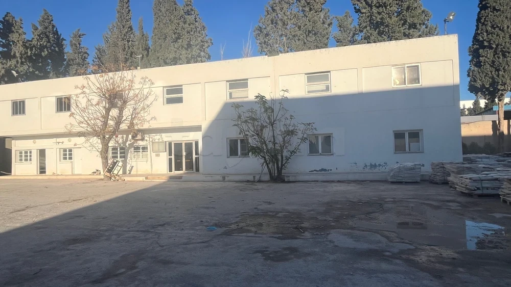 Ben Arous Ben Arous Bureaux & Commerces Autre Bir el kassa local industriel