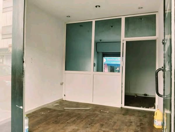 Bab Bhar Hedi Chaker Bureaux & Commerces Grance libre Local commercial lafayete