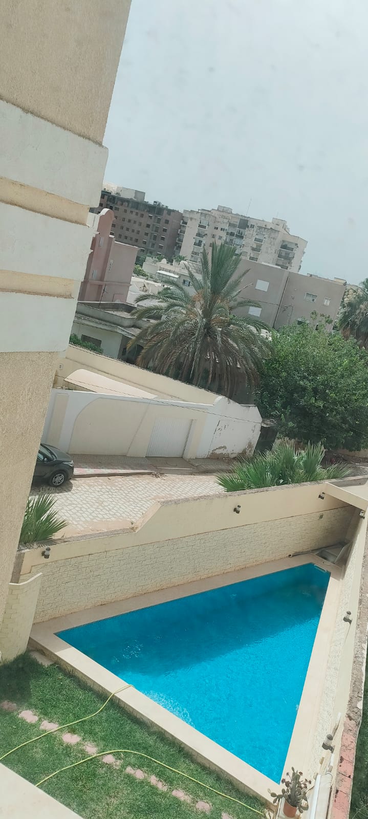 Ariana Ville Ariana Location Appart. 4 pices Etage de villa