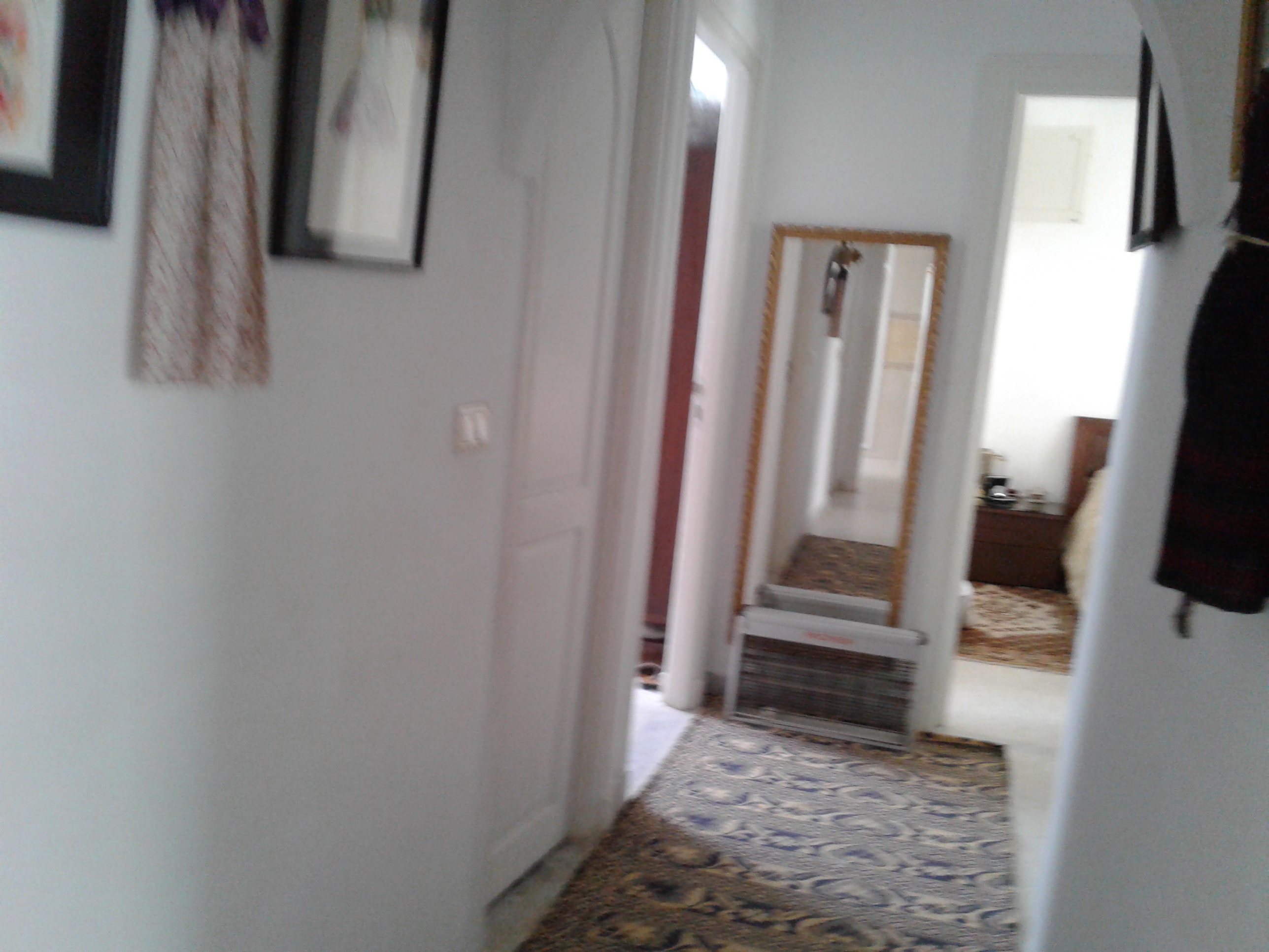 Hammamet Hammamet Vente Appart. 4 pices Appartement premier etage salon et trois chambres