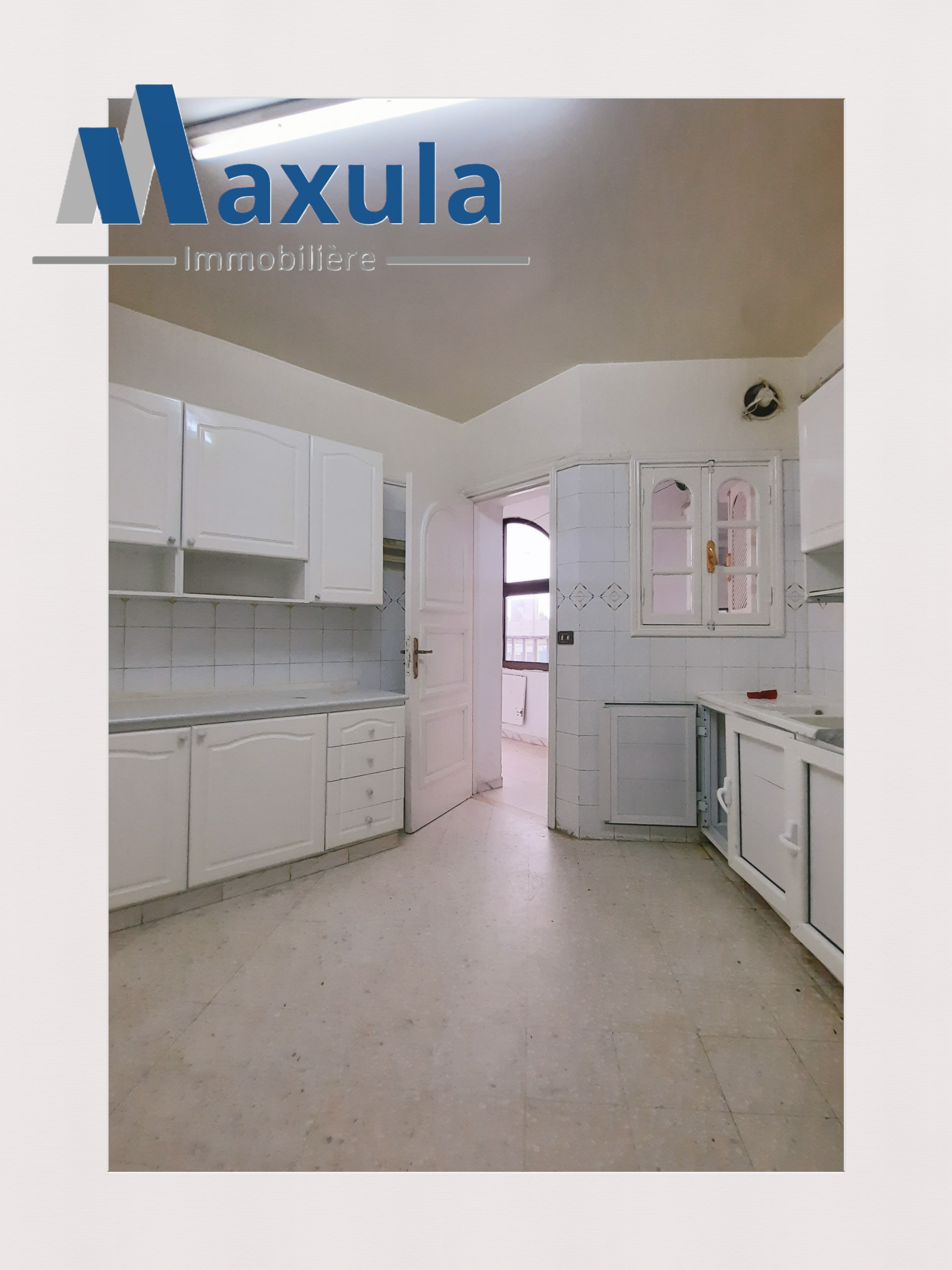 Megrine Megrine Riadh Bureaux & Commerces Bureau Appartement s4 bureautique a megrine riadh