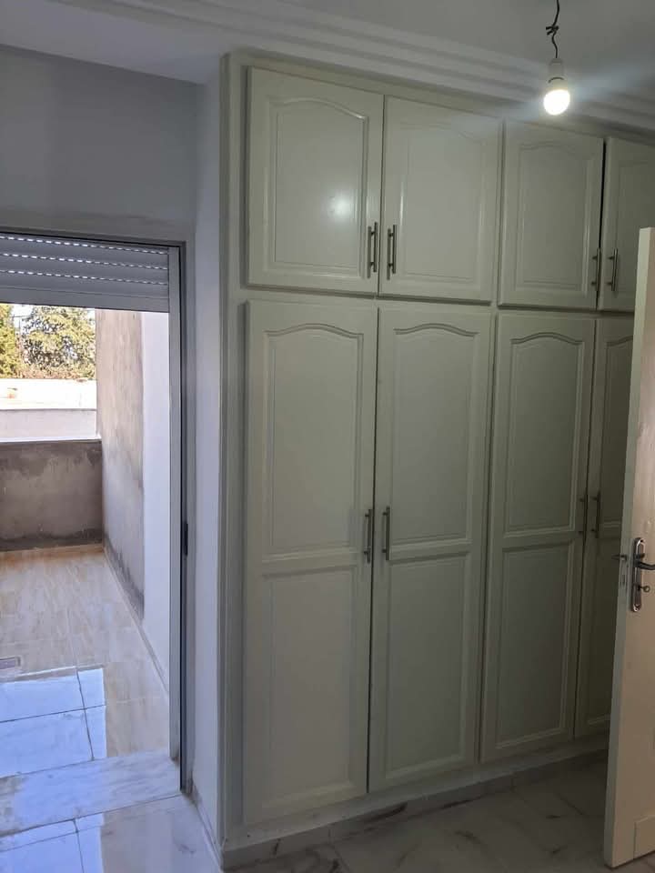 La Soukra La Soukra Location Appart. 4 pices S3  soukra zone hamadi abid