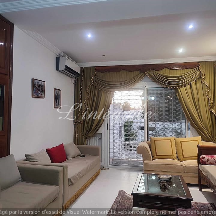 Ariana Ville El Menzah 6 Location Maisons Grand rez de chausse s4 vide
