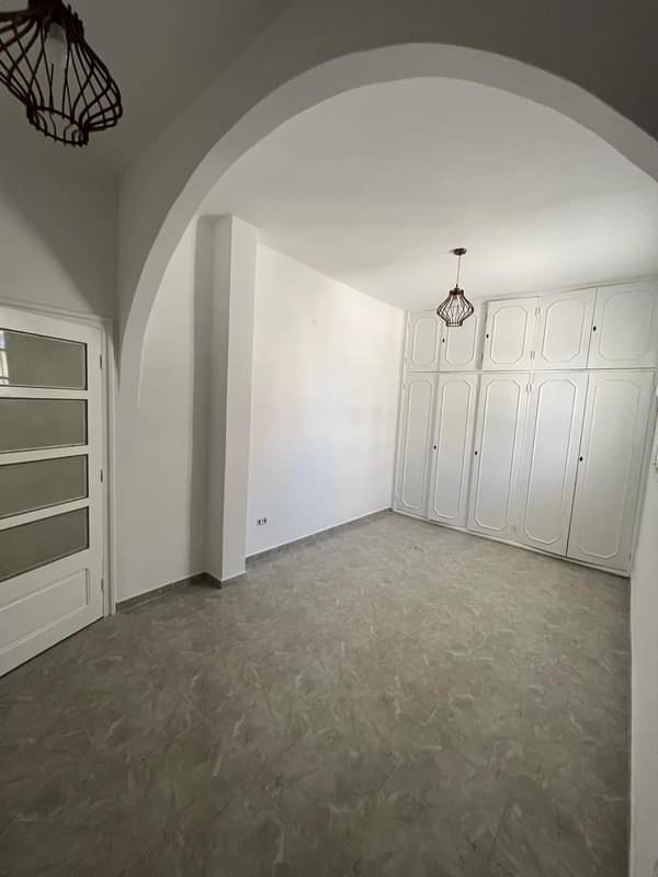 Cite El Khadra Cite El Khadra Partage Appart. 3 pices Partage un appartement avec une fille