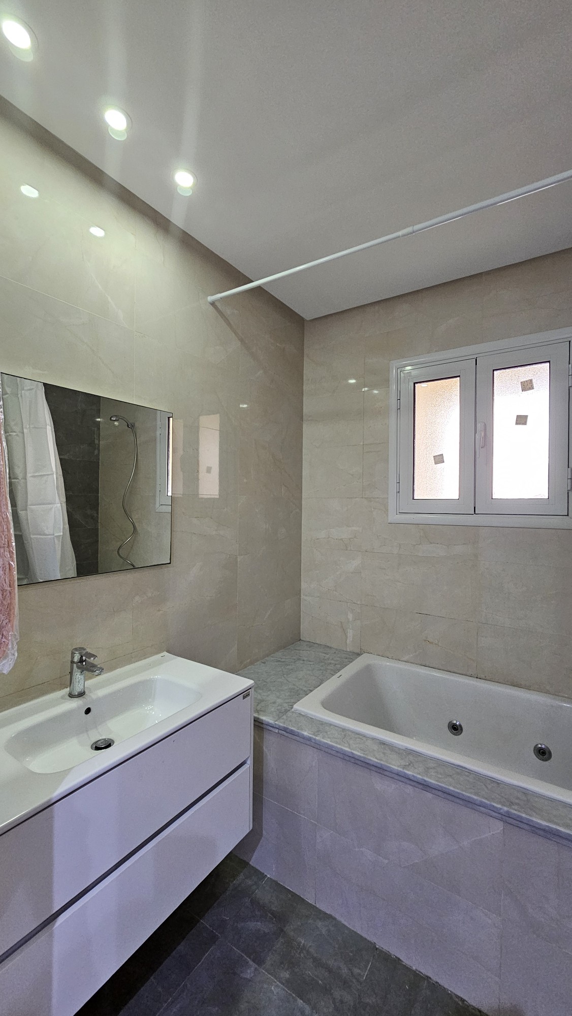 La Marsa Berge Du Lac Location Appart. 2 pices Appartement s2 meubl  au lac 2