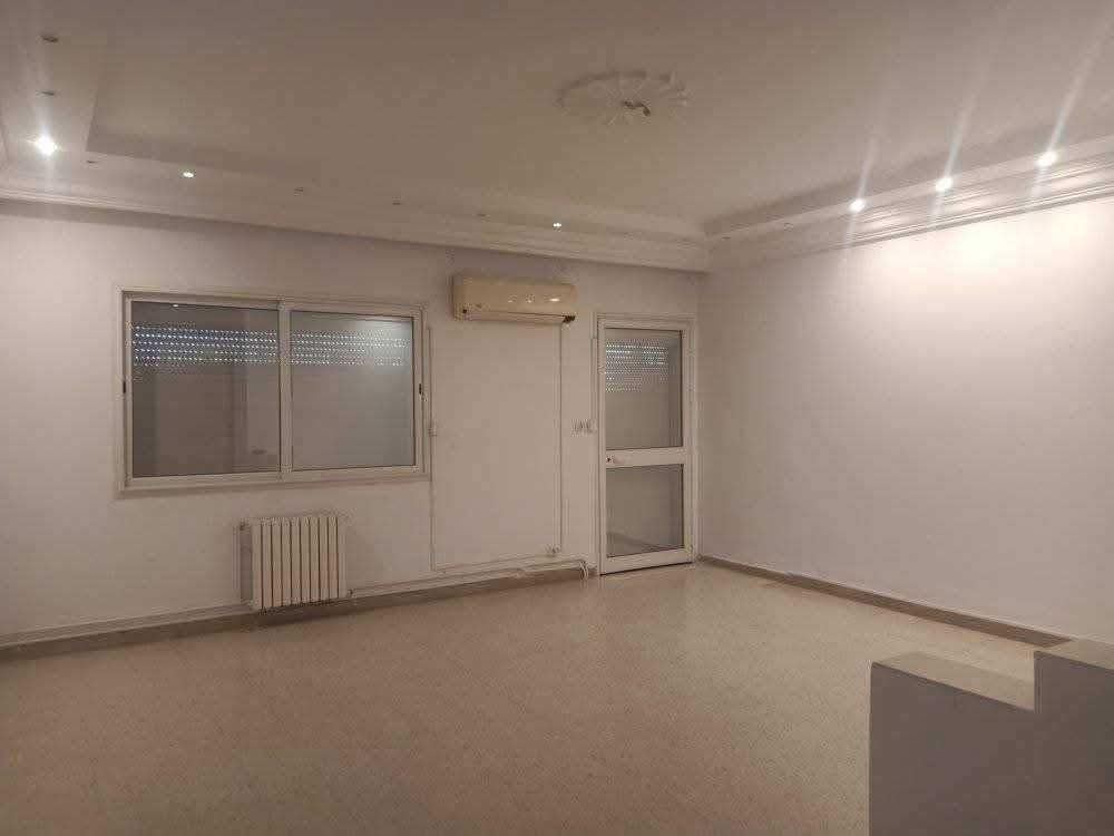 Ariana Ville El Menzah 5 Location Appart. 4 pices S3 1400d menzah 5