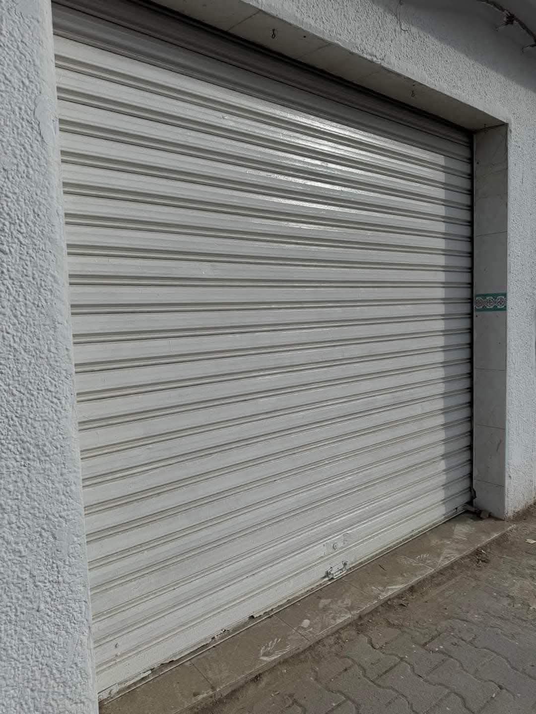 La Soukra Borj Louzir Bureaux & Commerces Grance libre Local commercial a borj louzir 700d