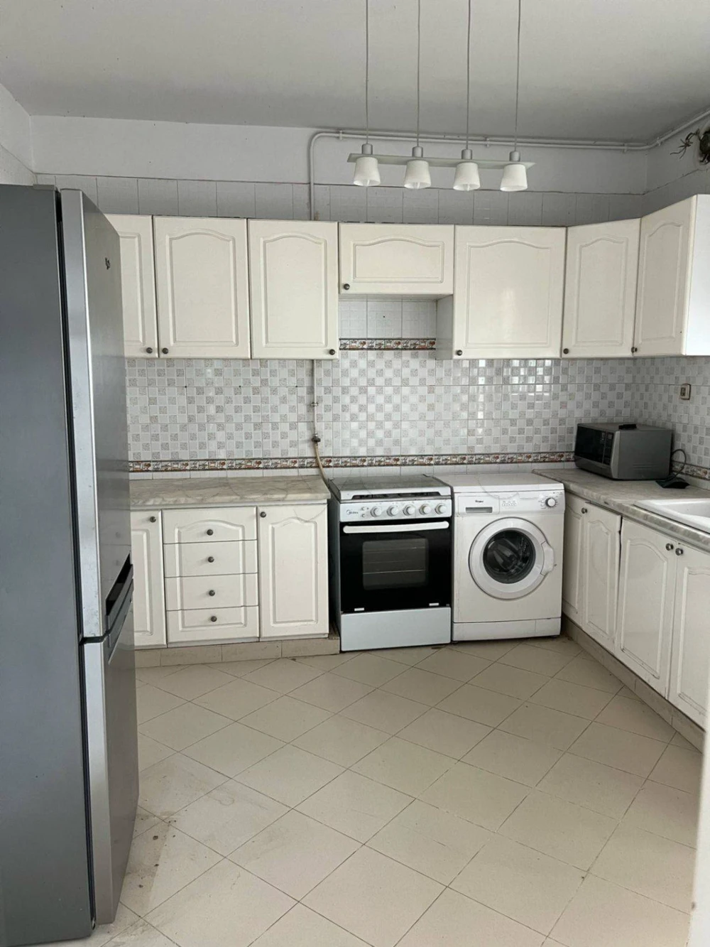 Ariana Ville Ariana Location Appart. 4 pices S3 1300d ennasr 1