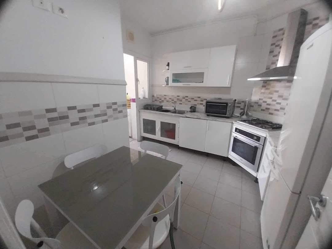 Ariana Ville Cite Ennasr 2 Location Appart. 3 pices S2 meubl 1700  ennasr 2