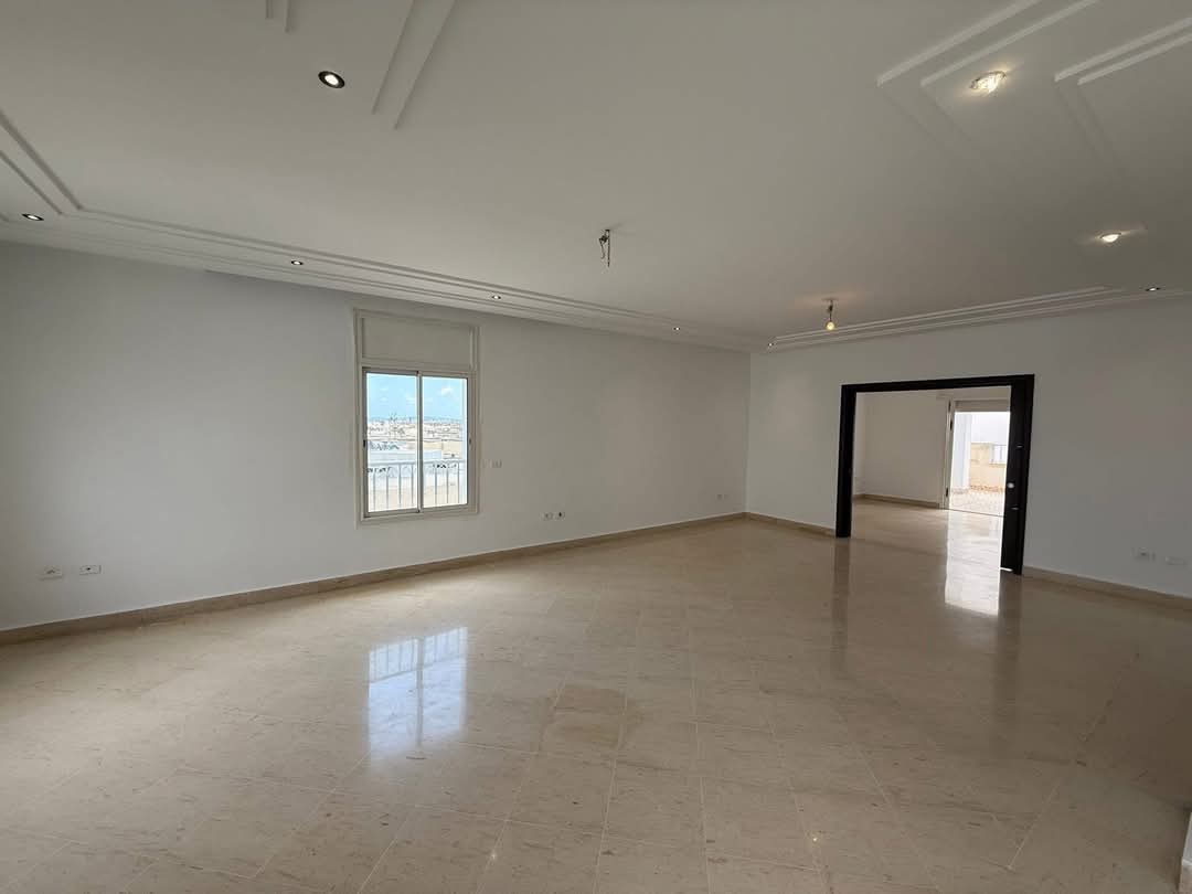 Ariana Ville Riadh Landlous Location Appart. 5 pices+ S5 avec terrasse 2650  riadh andalous