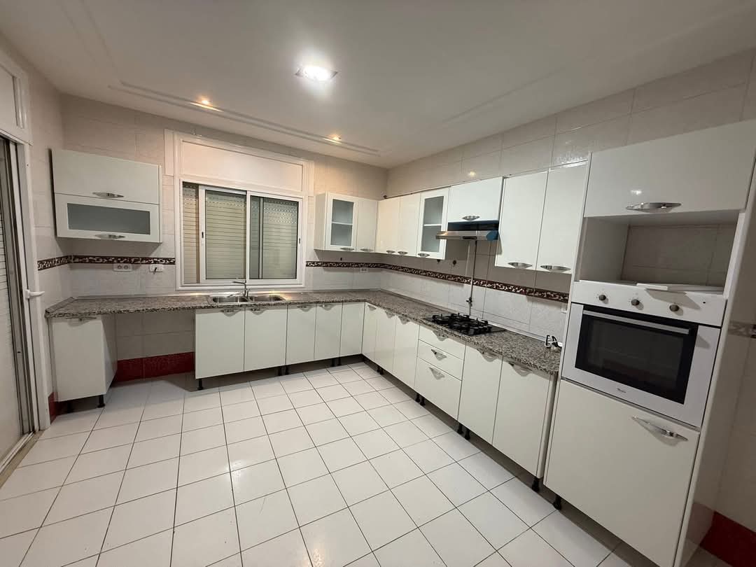 Ariana Ville Riadh Landlous Location Appart. 5 pices+ S5 avec terrasse 2650  riadh andalous