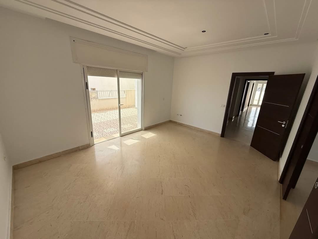 Ariana Ville Riadh Landlous Location Appart. 5 pices+ S5 avec terrasse 2650  riadh andalous