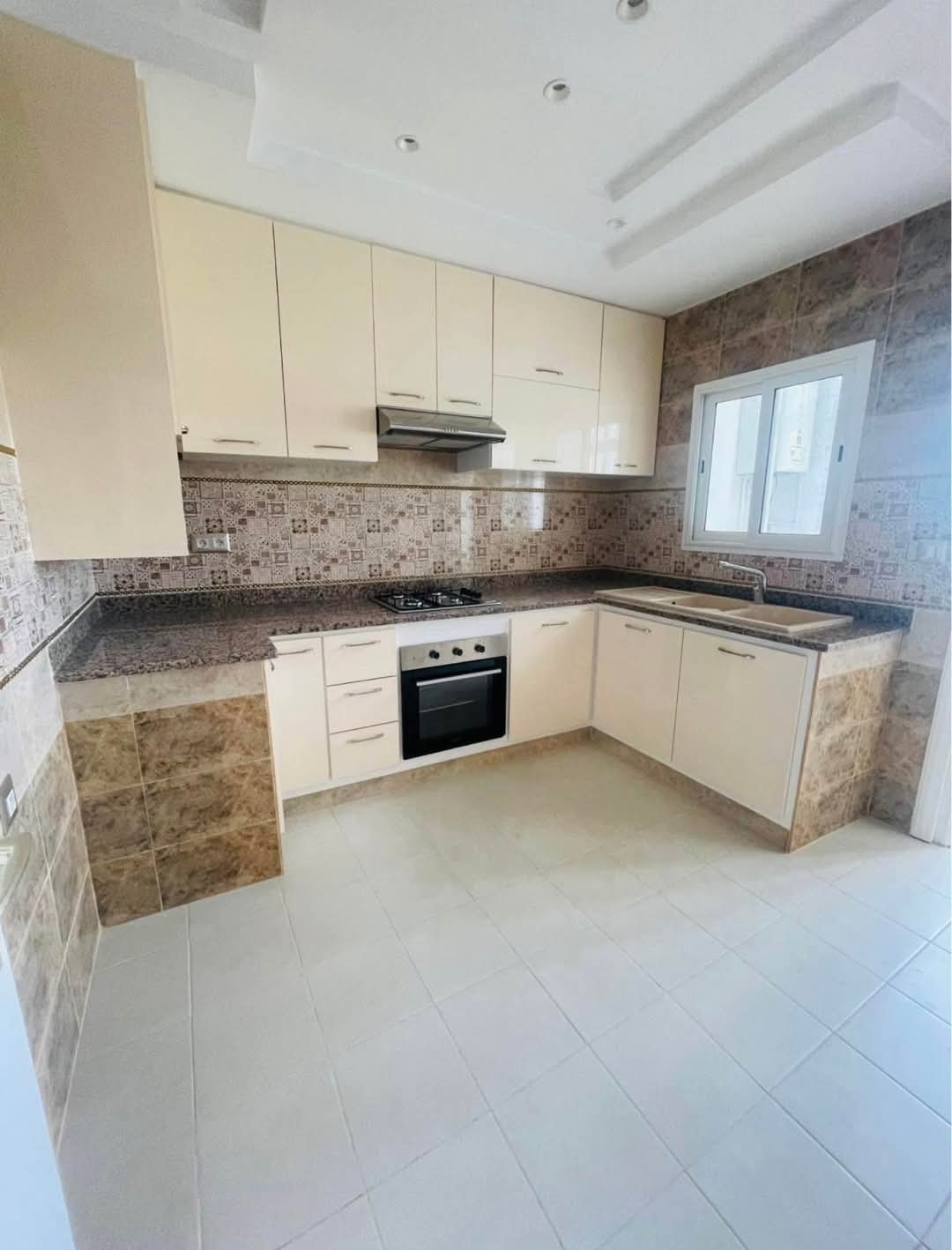 El Menzah Mutuelle Ville Location Appart. 4 pices S3 1400d nord hilton mutuelle ville