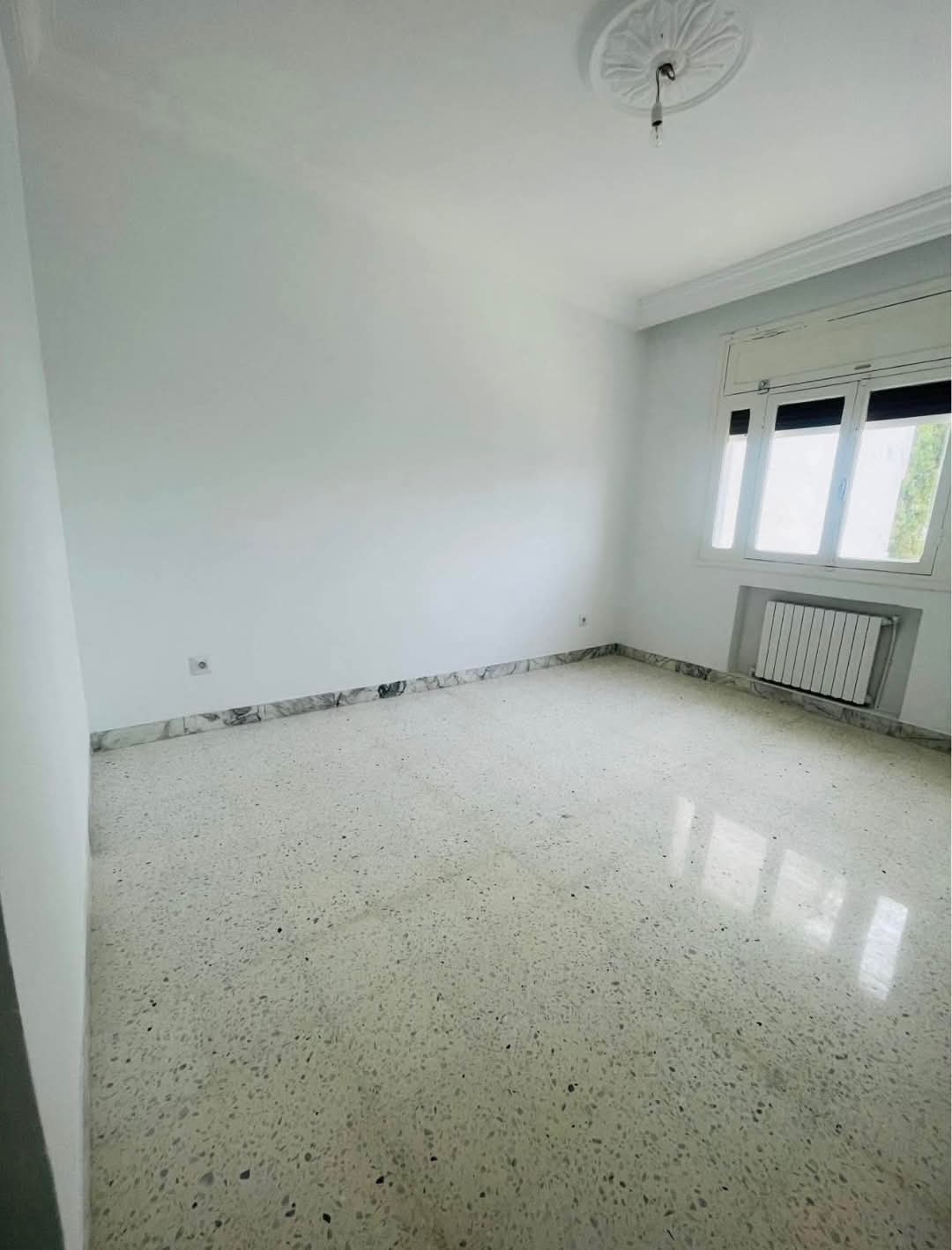 El Menzah Mutuelle Ville Location Appart. 4 pices S3 1400d nord hilton mutuelle ville