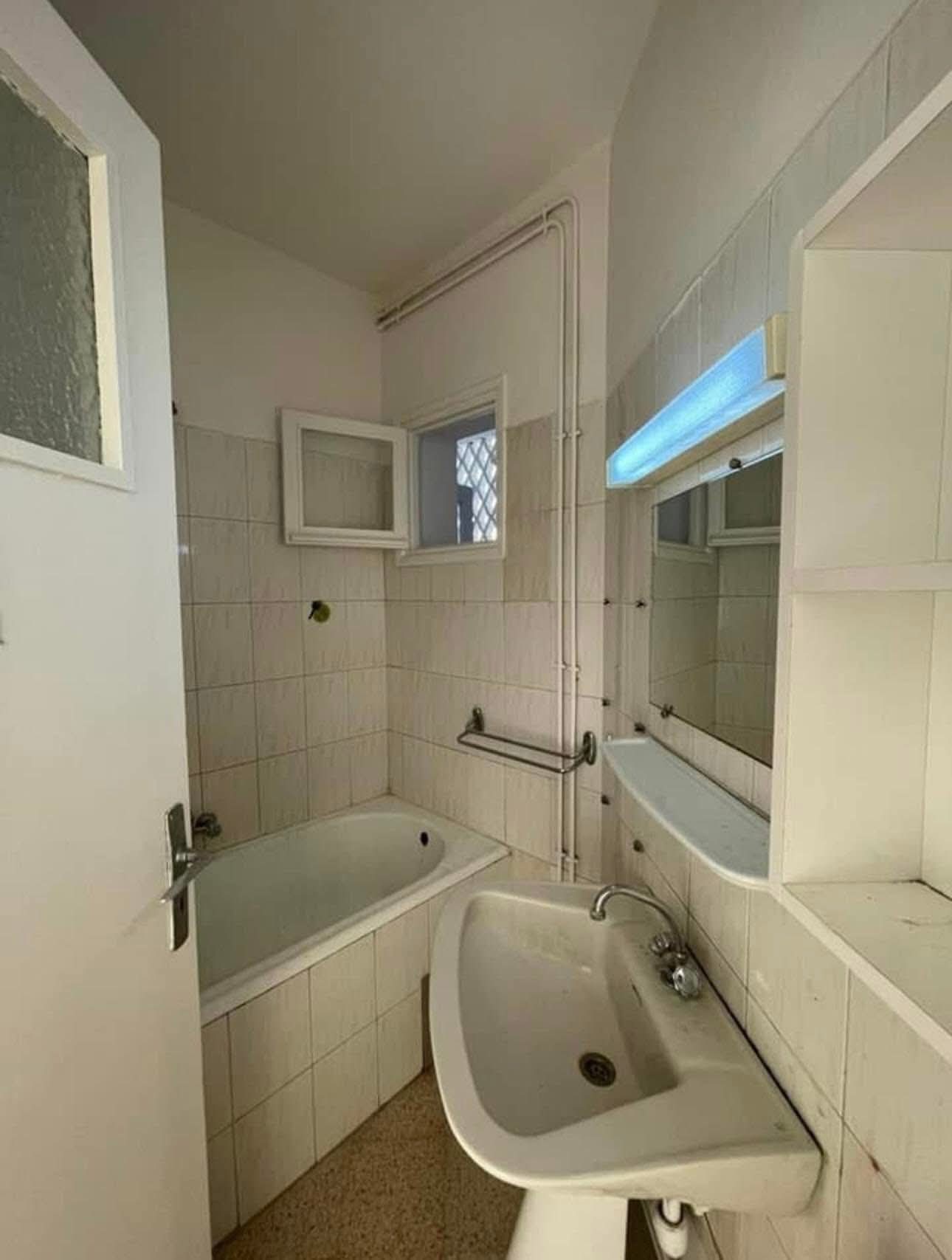 El Menzah El Menzah 9 Location Appart. 2 pices S2 880d menzah 9